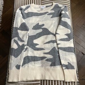 Barneys New York Gray and Cream Camouflage Crewneck Sweater